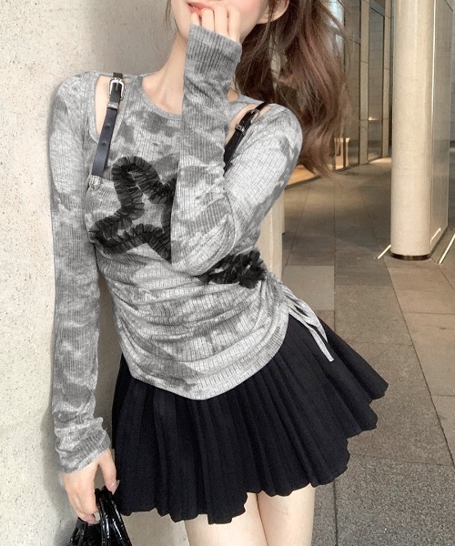 REMUR(レミュール)の「サイドシャーリングクロス柄長袖トップス 肩ベルト付き(Tシャツ/カットソー・レディース・グレー・M)」の10枚目の写真