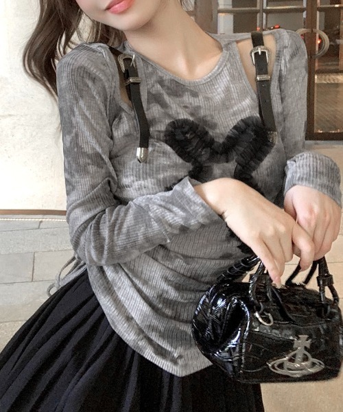 REMUR(レミュール)の「サイドシャーリングクロス柄長袖トップス 肩ベルト付き(Tシャツ/カットソー・レディース・グレー・M)」の15枚目の写真