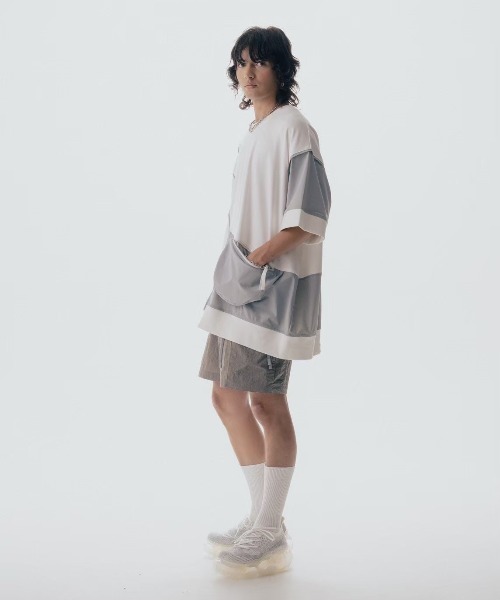 ROYAL FLASH(ロイヤルフラッシュ)の「Maison ULA/メゾン ウラ/切り替えTシャツ(Tシャツ/カットソー・メンズ・ブラック/ホワイト・1/2)」の4枚目の写真