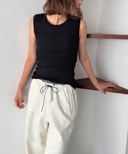 CANAL JEAN（キャナルジーン）の「Miller　パネルリブラウンドタンクトップ（タンクトップ・レディース・グリーン系その他/ヘザーグレー/ネイビー系/ブラック・ONE SIZE）」の2枚目の写真