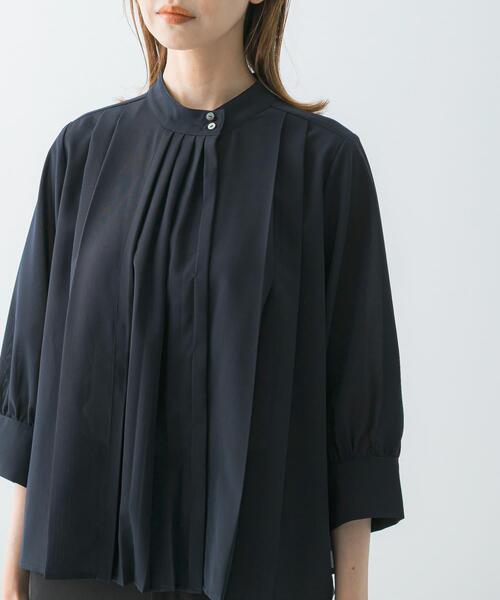 URBAN RESEARCH ROSSO WOMEN（アーバンリサーチ　ロッソ）の「タックデザインブラウス（シャツ/ブラウス・レディース・オフホワイト/ネイビー・FREE）」の15枚目の写真