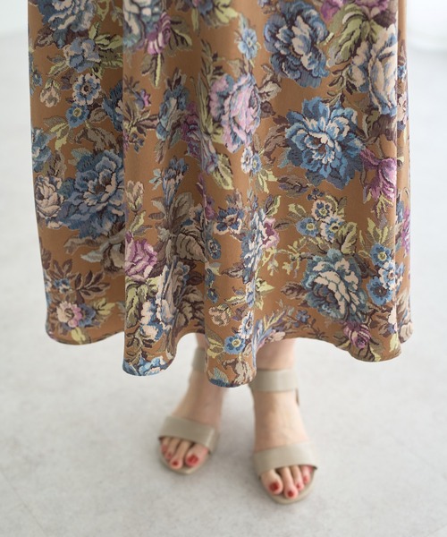 YECCA VECCA（イェッカヴェッカ）の「ゴブラン柄フレアスカート（スカート・レディース・キャメル/ベージュ・M/S）」の18枚目の写真