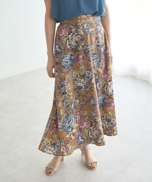 YECCA VECCA（イェッカヴェッカ）の「ゴブラン柄フレアスカート（スカート・レディース・キャメル/ベージュ・M/S）」の16枚目の写真
