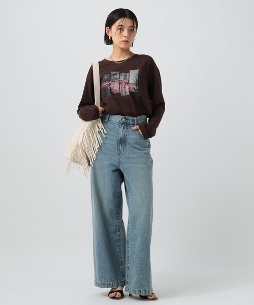 BAYFLOW（ベイフロー）の「[柔らかな肌ざわり]スムースタッチプリント長袖Tシャツ / ロンT（Tシャツ/カットソー・レディース・オフホワイト/グレー/ブラック/ブラウン/チャコール/ホワイト・SMALL/MEDIUM）」の9枚目の写真