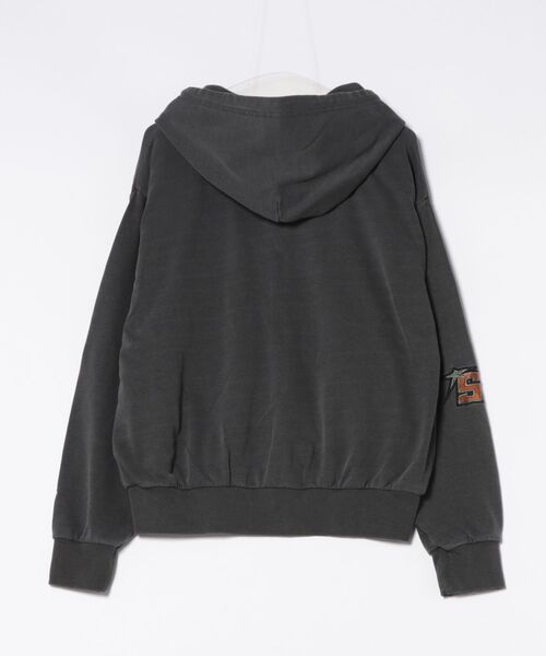 8(eight)(エイト)の「ヴィンテージ加工ロゴ刺繍ZIPパーカー(パーカー・メンズ・チャコールグレー/カーキ/ピンク・MEDIUM/LARGE)」の5枚目の写真