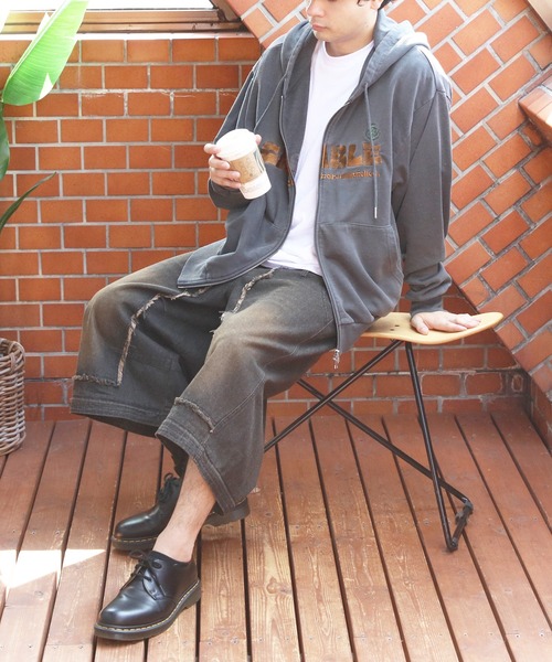 8(eight)(エイト)の「ヴィンテージ加工ロゴ刺繍ZIPパーカー(パーカー・メンズ・チャコールグレー/カーキ/ピンク・MEDIUM/LARGE)」の13枚目の写真