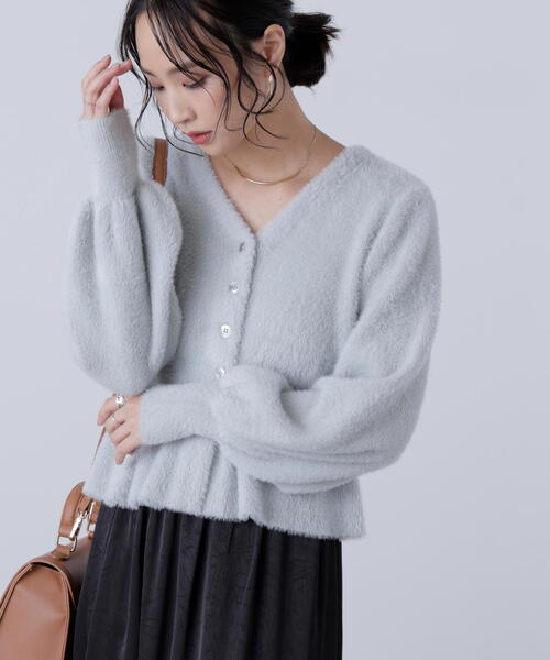 FREE'S MART（フリーズマート）の「◇ショートシャギーペプラムニットカーディガン【動画有】（ニット/セーター・レディース・ピンク/ホワイト/イエロー/グレー/ネイビー・FREE）」の20枚目の写真