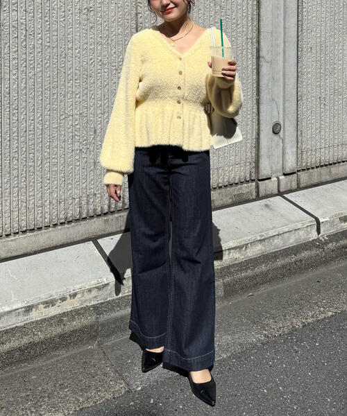 FREE'S MART（フリーズマート）の「◇ショートシャギーペプラムニットカーディガン【動画有】（ニット/セーター・レディース・ピンク/ホワイト/イエロー/グレー/ネイビー・FREE）」の10枚目の写真