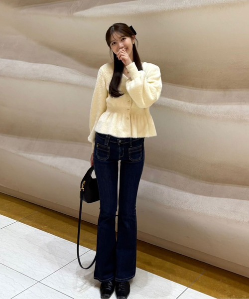 FREE'S MART（フリーズマート）の「◇ショートシャギーペプラムニットカーディガン【動画有】（ニット/セーター・レディース・ピンク/ホワイト/イエロー/グレー/ネイビー・FREE）」の9枚目の写真