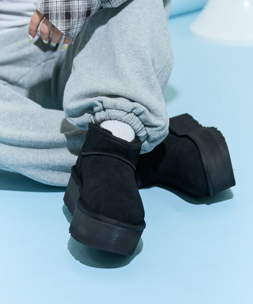 限定展開 UGG/アグ W CLASSIC ULTRA MINI PLATFORM/クラシック