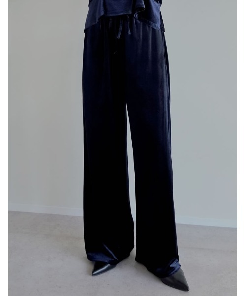 Re:EDIT（リエディ）の「[2025AW COLLECTION][低身長/高身長サイズ有]カットベロアドロストリラクシーパンツ（その他パンツ・レディース・ブラック/グレー/モカ/ネイビー・SHORT/MEDIUM/TALL/LARGE）」の4枚目の写真