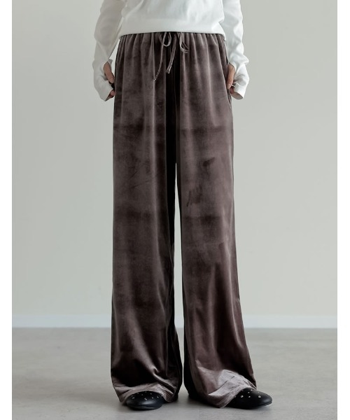 Re:EDIT（リエディ）の「[2025AW COLLECTION][低身長/高身長サイズ有]カットベロアドロストリラクシーパンツ（その他パンツ・レディース・ブラック/グレー/モカ/ネイビー・SHORT/MEDIUM/TALL/LARGE）」の3枚目の写真