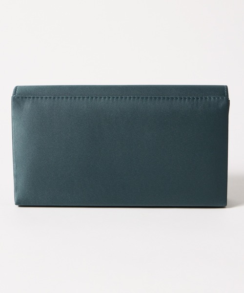 AIMER（エメ）の「スクエアビジューパーツサテンクラッチバッグ（クラッチバッグ・レディース・キャメル/ダークグリーン/ブラック・FREE）」の6枚目の写真