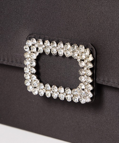 AIMER（エメ）の「スクエアビジューパーツサテンクラッチバッグ（クラッチバッグ・レディース・キャメル/ダークグリーン/ブラック・FREE）」の20枚目の写真