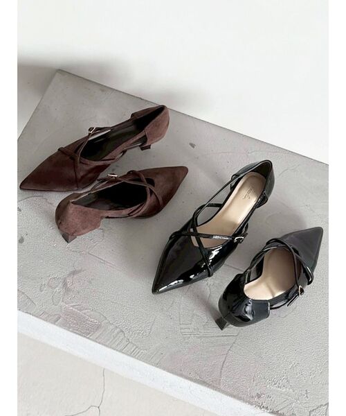 dazzlin（ダズリン）の「クロスベルトパンプス（パンプス・レディース・レッド/ブラウン/アイボリー/ブラック・MEDIUM/LARGE）」の5枚目の写真