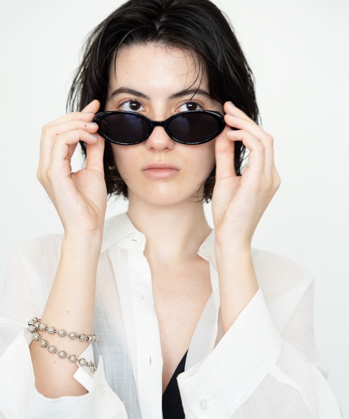 NUEF (ヌエフ)の「オーバルサングラス|カラーレンズ|トレンド|紫外線対策|UVカット|サングラス|NUEF|COLOR SUNGLASSES(サングラス・レディース・ブラック/ブラック×グレー/ブラウン・FREE)」の18枚目の写真