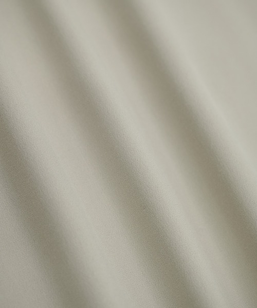 UNITED TOKYO（ユナイテッドトウキョウ）の「アウトラストロングスリーブシャツ　温度調整素材｜ストレッチ｜イージーケア｜冬服｜インナー（シャツ/ブラウス・メンズ・ライトグレー/サックスブルー/チェック/ダークグレー/マルチ/ライトブラウン/グリーン・1/2/3）」の21枚目の写真