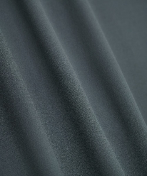 UNITED TOKYO（ユナイテッドトウキョウ）の「アウトラストロングスリーブシャツ　温度調整素材｜ストレッチ｜イージーケア｜冬服｜インナー（シャツ/ブラウス・メンズ・ライトグレー/サックスブルー/チェック/ダークグレー/マルチ/ライトブラウン/グリーン・1/2/3）」の15枚目の写真