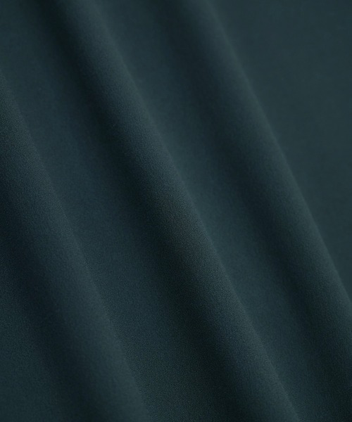 UNITED TOKYO(ユナイテッドトウキョウ)の「【新色追加】アウトラストロングスリーブシャツ 温度調整素材|ストレッチ|イージーケア|オールシーズン対応|インナー(シャツ/ブラウス・メンズ・ライトグレー/サックスブルー/チェック/ダークグレー/マルチ/ライトブラウン/グリーン/ホワイト・1/2/3)」の14枚目の写真