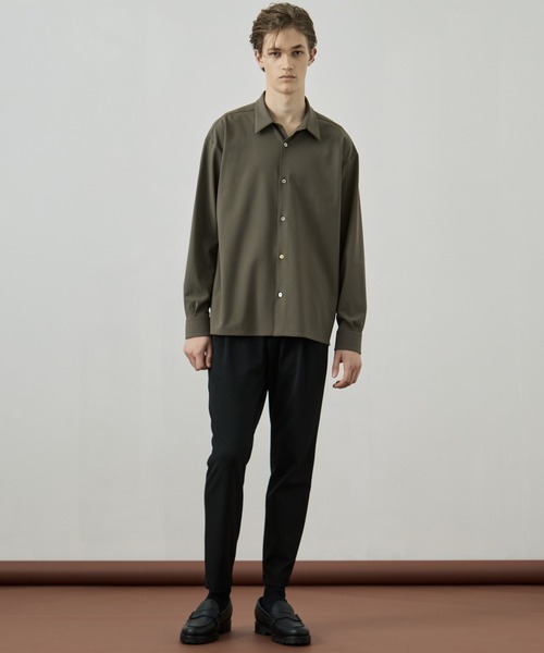 UNITED TOKYO(ユナイテッドトウキョウ)の「【新色追加】アウトラストロングスリーブシャツ 温度調整素材|ストレッチ|イージーケア|オールシーズン対応|インナー(シャツ/ブラウス・メンズ・ライトグレー/サックスブルー/チェック/ダークグレー/マルチ/ライトブラウン/グリーン/ホワイト・1/2/3)」の15枚目の写真