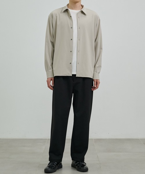 UNITED TOKYO（ユナイテッドトウキョウ）の「アウトラストロングスリーブシャツ　温度調整素材｜ストレッチ｜イージーケア｜冬服｜インナー（シャツ/ブラウス・メンズ・ライトグレー/サックスブルー/チェック/ダークグレー/マルチ/ライトブラウン/グリーン・1/2/3）」の11枚目の写真