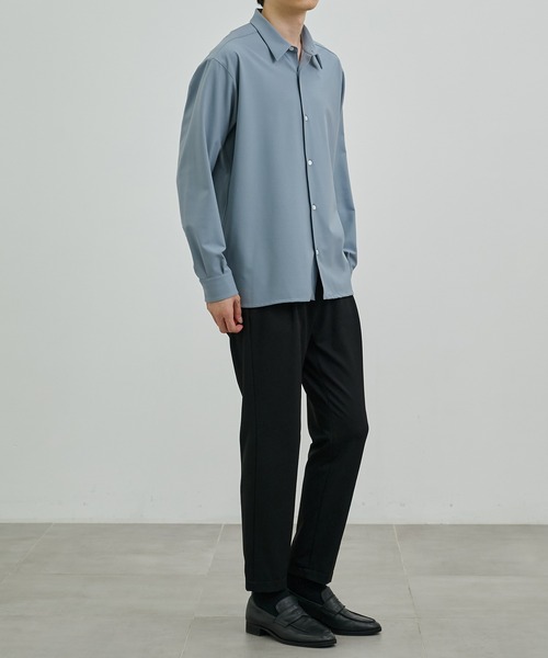 UNITED TOKYO（ユナイテッドトウキョウ）の「アウトラストロングスリーブシャツ　温度調整素材｜ストレッチ｜イージーケア｜冬服｜インナー（シャツ/ブラウス・メンズ・ライトグレー/サックスブルー/チェック/ダークグレー/マルチ/ライトブラウン/グリーン・1/2/3）」の8枚目の写真