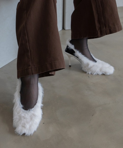 VACANCY（ヴァカンシー）の「スクエアトゥファーパンプス（パンプス・レディース・ホワイト/ブラック/ボルドー・MEDIUM/LARGE）」の17枚目の写真