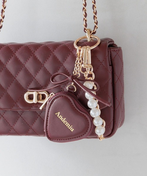 Andemiu(アンデミュウ)の「ハート&パールチャーム610578(チャーム・レディース・ブラック/ボルドー・FREE)」の4枚目の写真