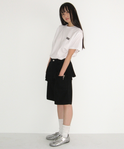 RONRON(ロンロン)の「OFF BALANCE PLEAT LAYERED SHORTS PANTS BLACK(その他パンツ・レディース・その他・SMALL/MEDIUM)」の5枚目の写真