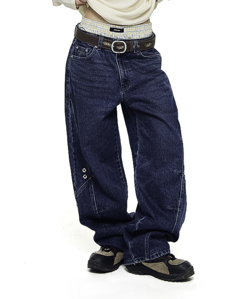 AAKAM（アーカム）の「Incision Eyelet Washed Denim Pants (Blue)（デニムパンツ・レディース・その他・1/2）」の5枚目の写真