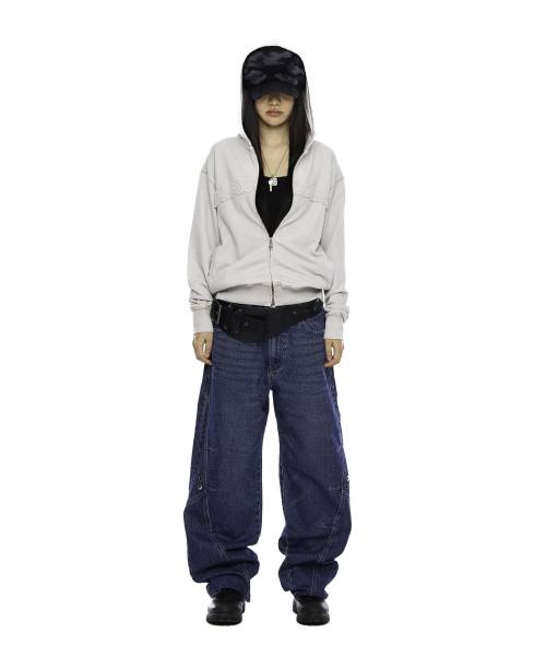 AAKAM（アーカム）の「Incision Eyelet Washed Denim Pants (Blue)（デニムパンツ・レディース・その他・1/2）」の6枚目の写真