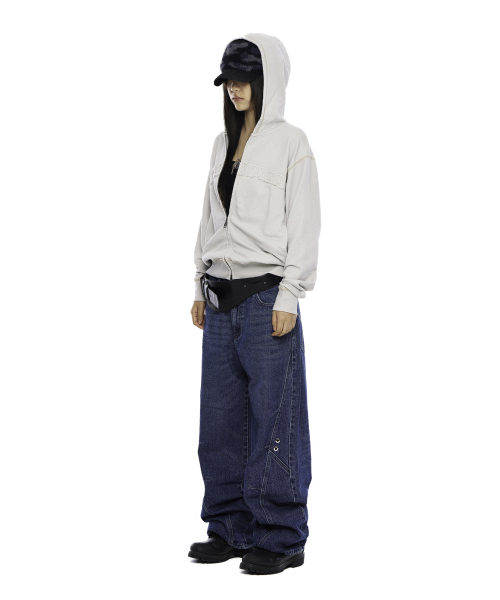 AAKAM（アーカム）の「Incision Eyelet Washed Denim Pants (Blue)（デニムパンツ・レディース・その他・1/2）」の7枚目の写真