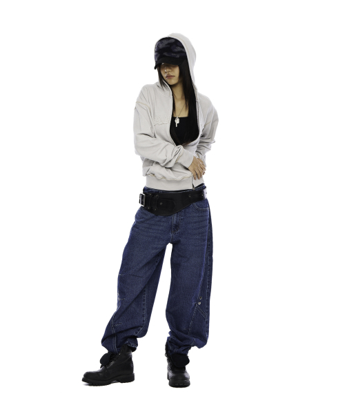 AAKAM（アーカム）の「Incision Eyelet Washed Denim Pants (Blue)（デニムパンツ・レディース・その他・1/2）」の9枚目の写真