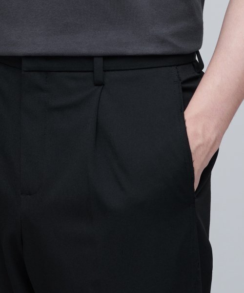 MUSINSA STANDARD（ムシンサスタンダード）の「[縫い目ディテール] でエッジカットワイドスラックス [ブラック]（スラックス・メンズ・その他・40/31/33/26/27/28/29/38/42/36/34/32/30）」の7枚目の写真