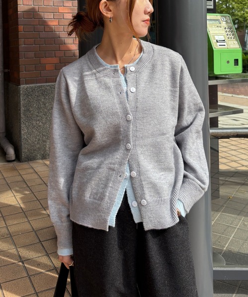 ISOOK（アイスー）の「【ISOOK / アイスー】配色レイヤードカーディガン / ニット カーディガン バイカラー 秋冬 厚手 ミドル丈 長袖 羽織り グレー ZOZOTOWN限定（カーディガン/ボレロ・レディース・グレー/チャコールグレー・FREE）」の3枚目の写真