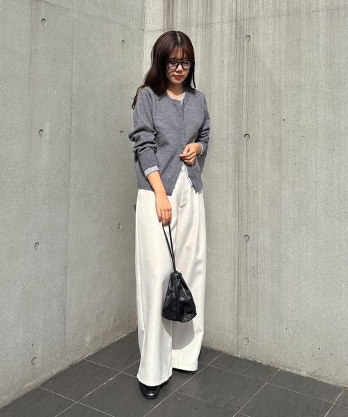 ISOOK（アイスー）の「【ISOOK / アイスー】配色レイヤードカーディガン / ニット カーディガン バイカラー 秋冬 厚手 ミドル丈 長袖 羽織り グレー ZOZOTOWN限定（カーディガン/ボレロ・レディース・グレー/チャコールグレー・FREE）」の11枚目の写真