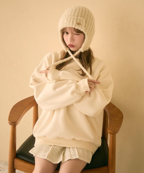 TITTY&CO.(ティティーアンドコー)の「耳当て付きループニット帽(ニットキャップ/ビーニー・レディース・ブラック/グレー/アイボリー・FREE)」の12枚目の写真