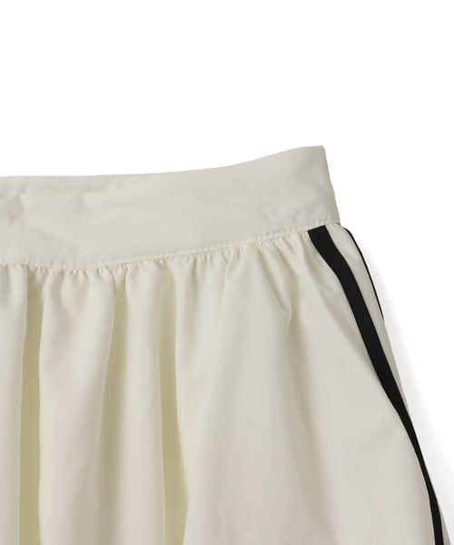 adidas（アディダス）の「adidas BALLOON SKIRT / アディダス バルーン スカート（スカート・レディース・ホワイト・S/M/L）」の5枚目の写真