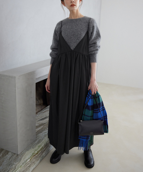 SLOBE IENA（スローブイエナ）の「《WEB限定/追加4》タフタギャザーキャミワンピース（ワンピース・レディース・ブラック・38/36）」の6枚目の写真