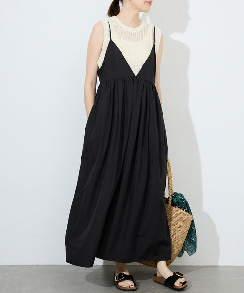 SLOBE IENA（スローブイエナ）の「《WEB限定/追加4》タフタギャザーキャミワンピース（ワンピース・レディース・ブラック・38/36）」の11枚目の写真