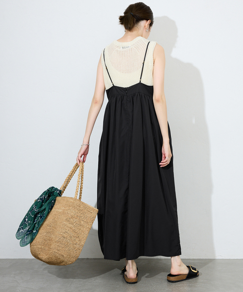 SLOBE IENA（スローブイエナ）の「《WEB限定/追加4》タフタギャザーキャミワンピース（ワンピース・レディース・ブラック・38/36）」の15枚目の写真