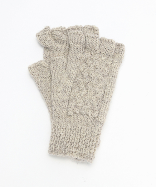 Black Sheep(ブラックシープ)の「【BLACK SHEEP / ブラックシープ】 HandKnit Cable Glove(手袋・メンズ・イエロー/ブラウン/ブラック/チャコールグレー/ブルー・FREE)」の2枚目の写真