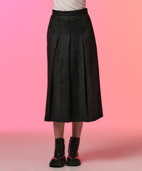 KOLEAT（コレット）の「ウールヘリンボーンプリーツロングスカート[チャコールグレー]冬ロングスカートver.（スカート・レディース・その他・SMALL/MEDIUM）」の4枚目の写真