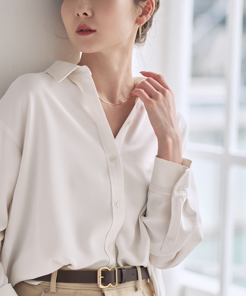 Noble（ノーブル）の「《追加》シーズンカラープレーンシャツ（シャツ/ブラウス・レディース・グリーン/チャコールグレー/ホワイト・FREE）」の15枚目の写真