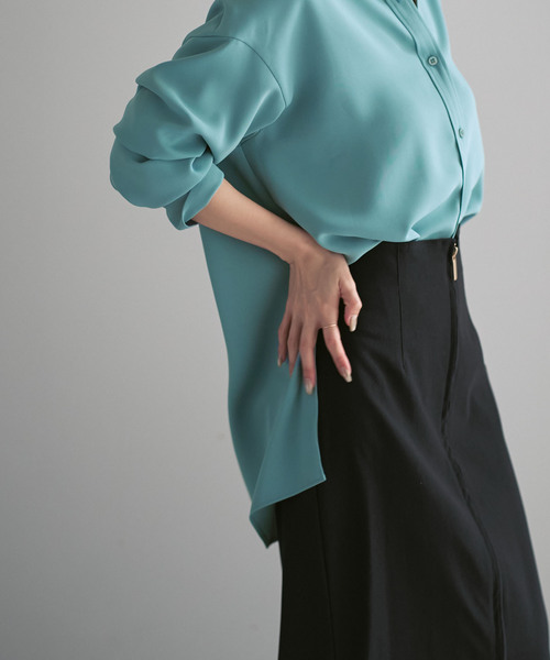 Noble（ノーブル）の「《追加》シーズンカラープレーンシャツ（シャツ/ブラウス・レディース・グリーン/チャコールグレー/ホワイト・FREE）」の4枚目の写真