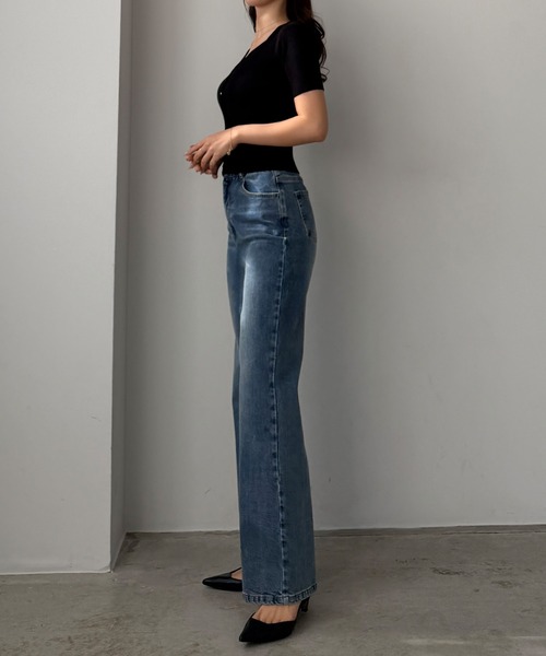 Louere(ルエレ)の「ゴールドボタンリブニットトップス(ニット/セーター・レディース・ブラック/ホワイト/ブラウン・MEDIUM/LARGE)」の8枚目の写真