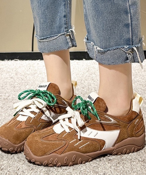 SHEPP（シープ）の「バイカラーシューレース チャンキーソール ダッドスニーカー（スニーカー・レディース・ベージュ/キャメル/ブラウン/イエロー・M/L）」の4枚目の写真