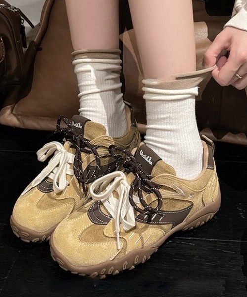 SHEPP（シープ）の「バイカラーシューレース チャンキーソール ダッドスニーカー（スニーカー・レディース・ベージュ/キャメル/ブラウン/イエロー・M/L）」の3枚目の写真