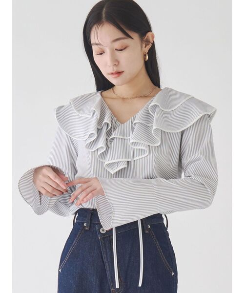 LAGUNAMOON（ラグナムーン）の「ラッフルパイピングブラウス（シャツ/ブラウス・レディース・ブルー/ホワイト/ピンク・FREE）」の2枚目の写真