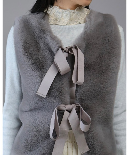 リボン フェイクファー ベスト（ベスト）｜Doumoi（ドゥモエ）の